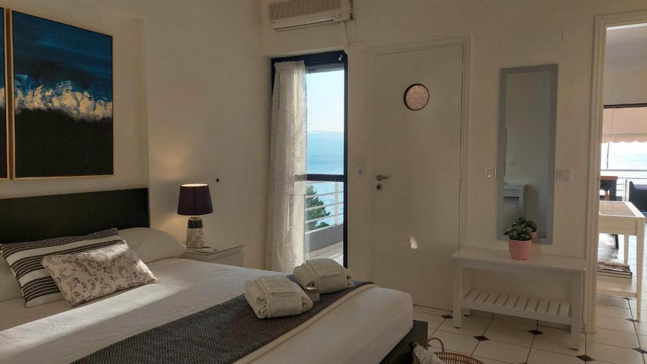 דירות Loutraki Bay מראה חיצוני תמונה